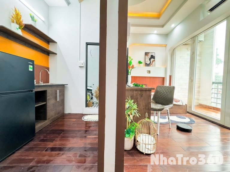 Căn hộ studio ban công gần sân bay quận Tân Bình