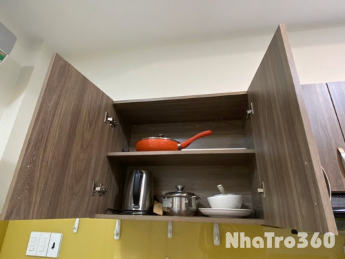 Cho thuê căn hộ ban công, Q4, Đường Nguyễn Khoái, gần Cầu Kênh Tẻ, Cầu Nguyễn Văn Cừ