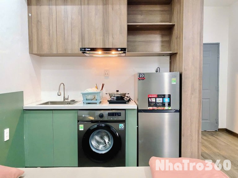 Cho thuê căn hộ ban công, Q1, đường Hoàng Sa, gần Cầu Thị Nghè, Thảo Cầm Viên, Đại Học Y Dược