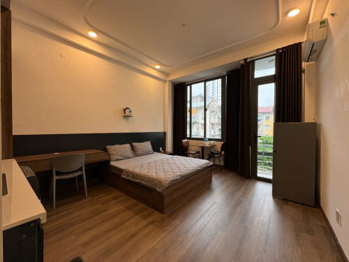 Cho thuê căn hộ ban công, Q1, đường Hoàng Sa, gần Cầu Thị Nghè, Thảo Cầm Viên, Đại Học Y Dược