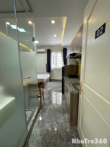 Cho thuê căn hộ ban công, Q4, Đường Nguyễn Khoái, gần Cầu Kênh Tẻ, Cầu Nguyễn Văn Cừ