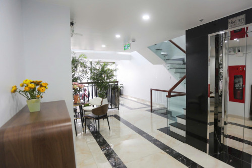 TÒA NHÀ VĂN PHÒNG D&R MỚI 100%- CHO THUÊ GIÁ TỐT-SẴN VÀO LÀM VIỆC TẠI BÌNH LỢI, P.13, BÌNH THẠNH