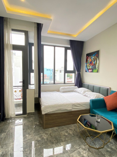 Cho thuê căn hộ ban công, Q4, Đường Nguyễn Khoái, gần Cầu Kênh Tẻ, Cầu Nguyễn Văn Cừ