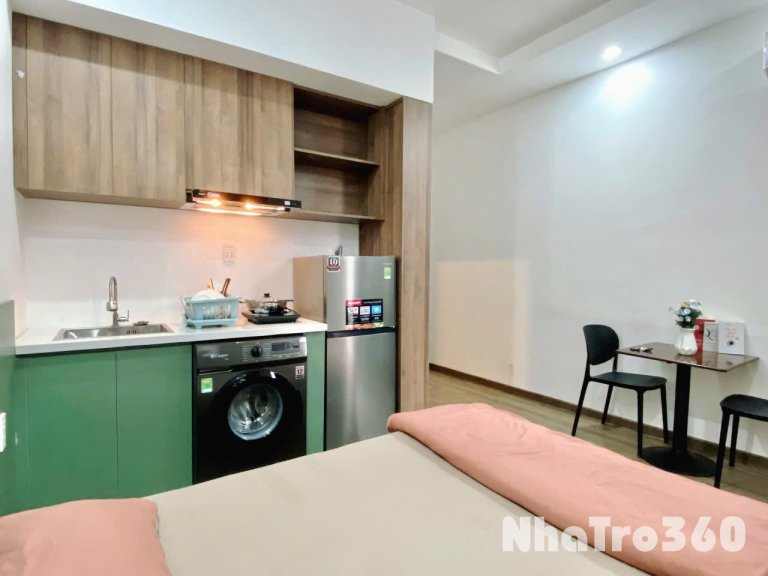 Cho thuê căn hộ ban công, Q1, đường Hoàng Sa, gần Cầu Thị Nghè, Thảo Cầm Viên, Đại Học Y Dược