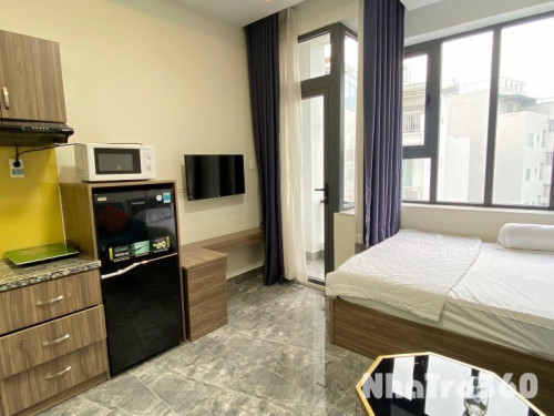 Cho thuê căn hộ ban công, Q4, Đường Nguyễn Khoái, gần Cầu Kênh Tẻ, Cầu Nguyễn Văn Cừ