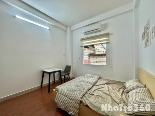 Cho thuê căn hộ 1PN quận 5, ban công lớn