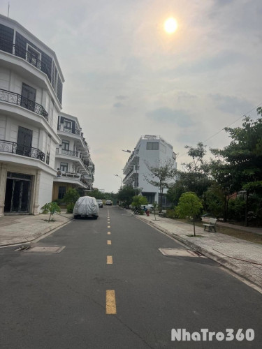 🎉Khách mình cần 1 nữ ở ghép cùng trong căn hộ