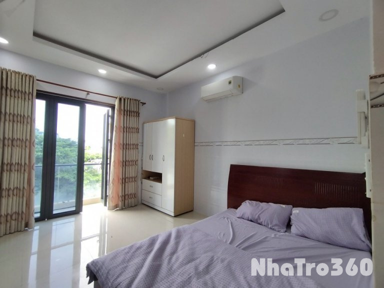 Full nội thất, ban công, tự do, giá rẻ