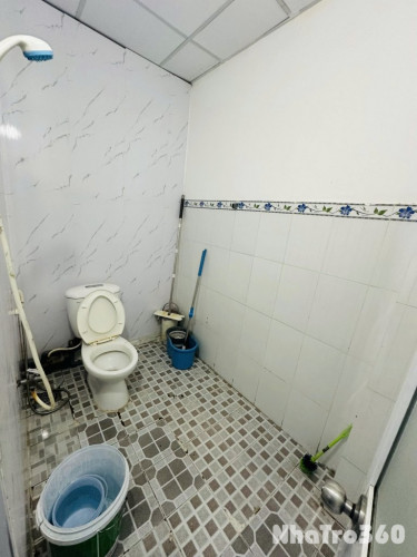 PHÒNG B04 TẦNG TRỆT, CÓ 2 PN, DT 40M2 NGUYỄN VĂN LINH, P. TÂN THUẬN (Q.7 CŨ) GIÁ 5 TRIỆU.