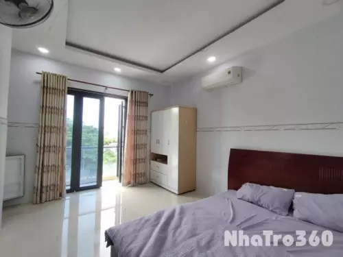 Full nội thất, ban công, tự do, giá rẻ