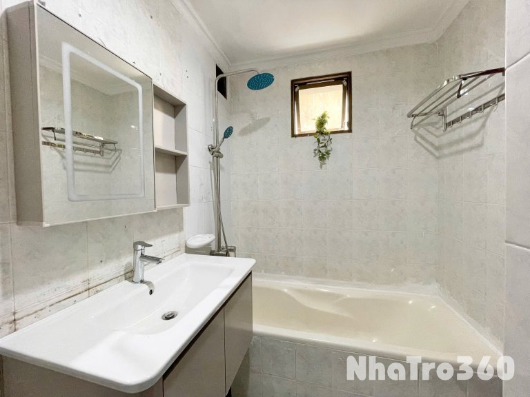 Cho thuê căn hộ Q5, Đường Trần Hưng Đạo, gần Cầu Nguyễn Tri Phương, Cầu Nguyễn Văn Cừ, Bệnh Viện Nhiệt Đới