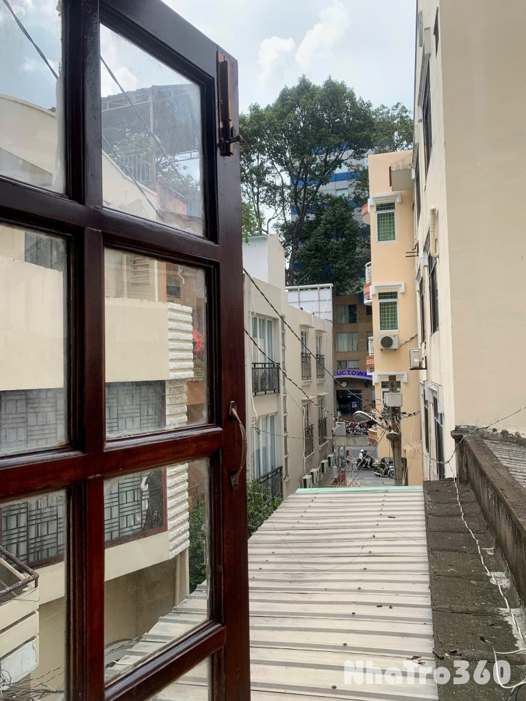 Cho thuê căn hộ Studio Cửa sổ trời Q1 gần chợ Bến Thành, Ngã Sáu Phù Đổng, công viên Tao Đàn