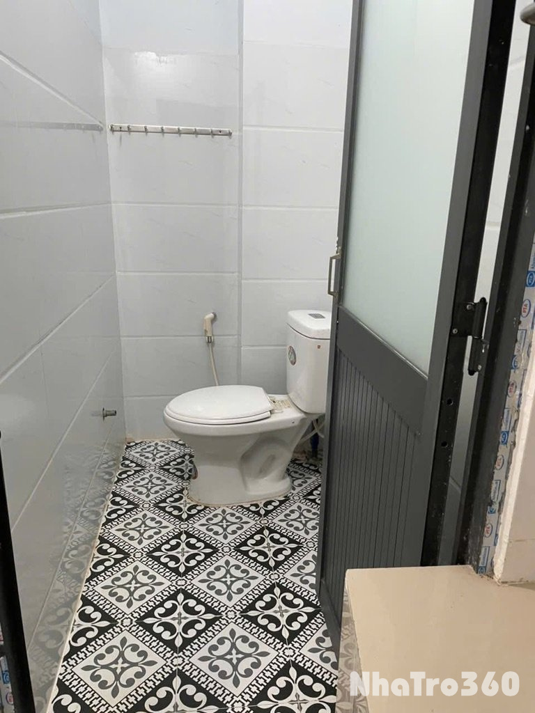 Cần cho thuê. Giá 3.5tr mới, có máy lạnh, rộng