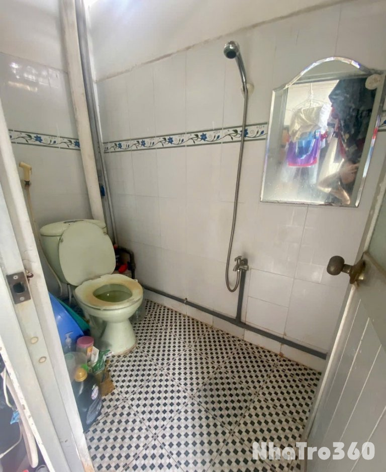 Phòng trọ nữ Cách Mạng Tháng 8, Quận 10