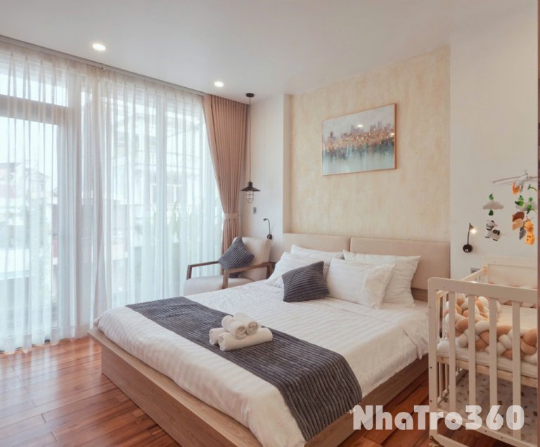 Cho thuê căn hộ ban công quận 1, full nội thất