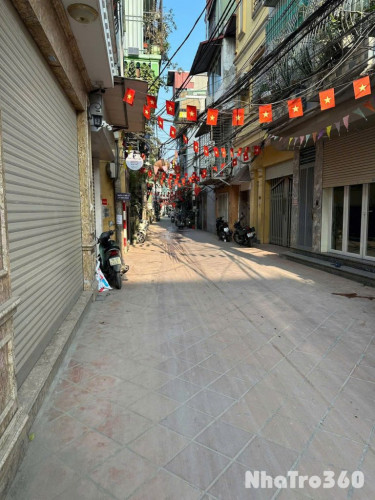 Cho thuê nhà ngõ ô tô – Bùi Xương Trạch, 30m² x 3 tầng, giá 9 triệu