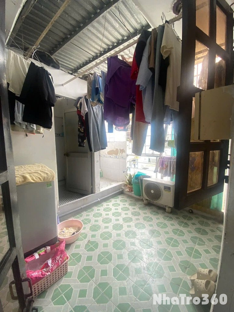 Phòng trọ nữ Cách Mạng Tháng 8, Quận 10