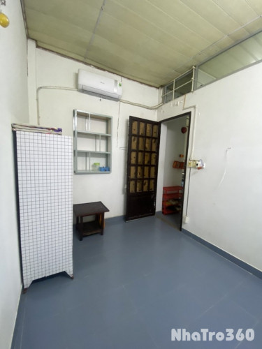 Phòng trọ nữ Cách Mạng Tháng 8, Quận 10