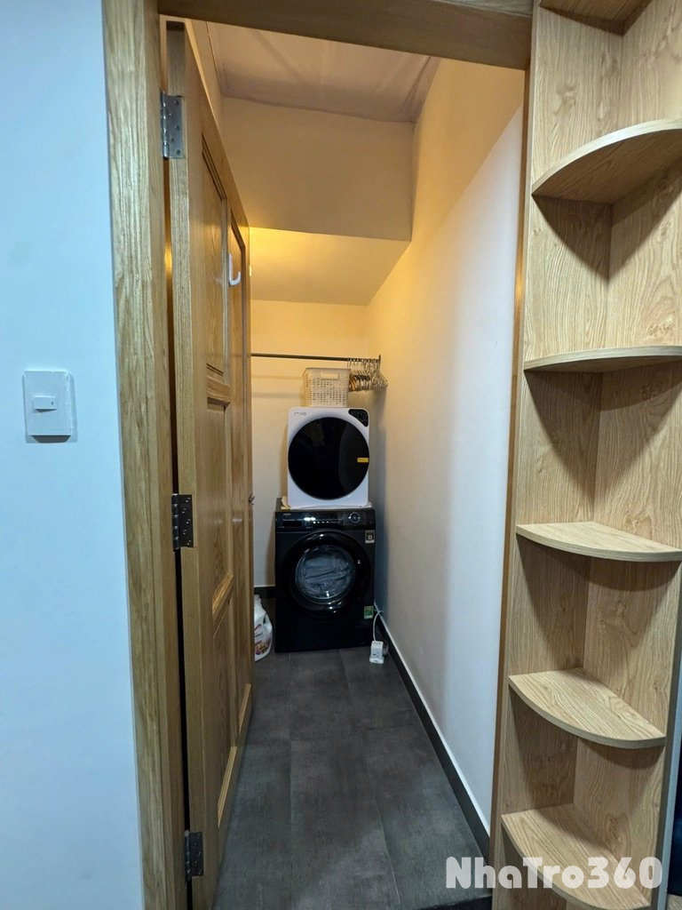 Phòng studio cửa sổ trời tách bếp