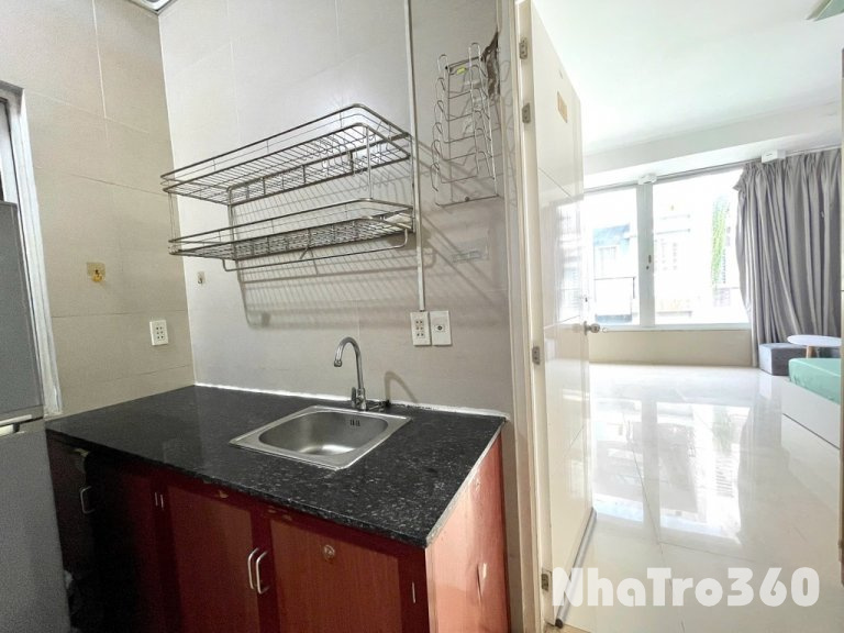 Studio ban công full nội thất gần sân bay, ga t3
