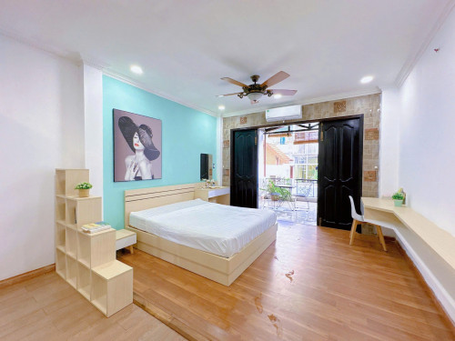 Cho thuê căn 1PN ban công 50m2 ngay ngã sáu Phù Đổng, chợ Bến Thành, công viên Tao Đàn, công viên 23/9,...