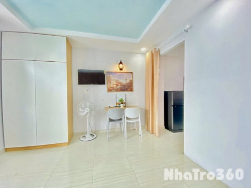 Căn hộ ban công Q1 ngay đinh công tráng, tân định