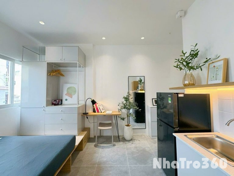 Cho thuê studio quận 1 cửa sổ, gần chợ Bến Thành