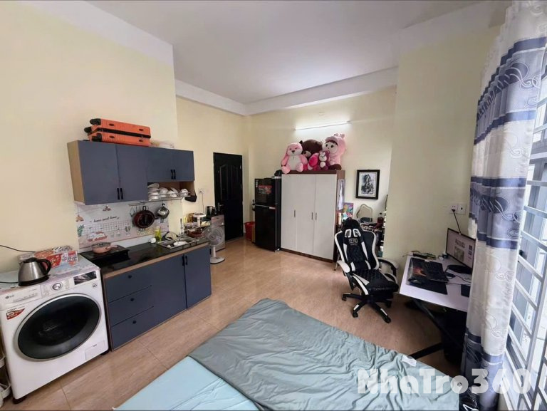 Phòng trọ có ban công máy giặt riêng ngay Etown