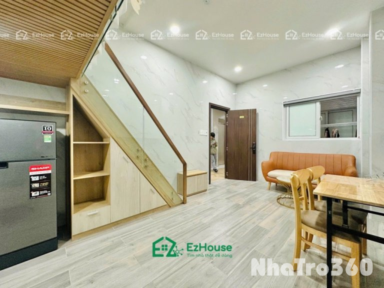 Gần công viên Phú Lâm