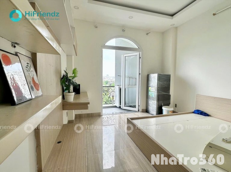 Cho thuê căn hộ ban công, Q4, Đường Tôn Thất Thuyết, gần ĐH Nguyễn Tất Thành, Cầu Tân Thuận, Chợ Xóm Chiếu