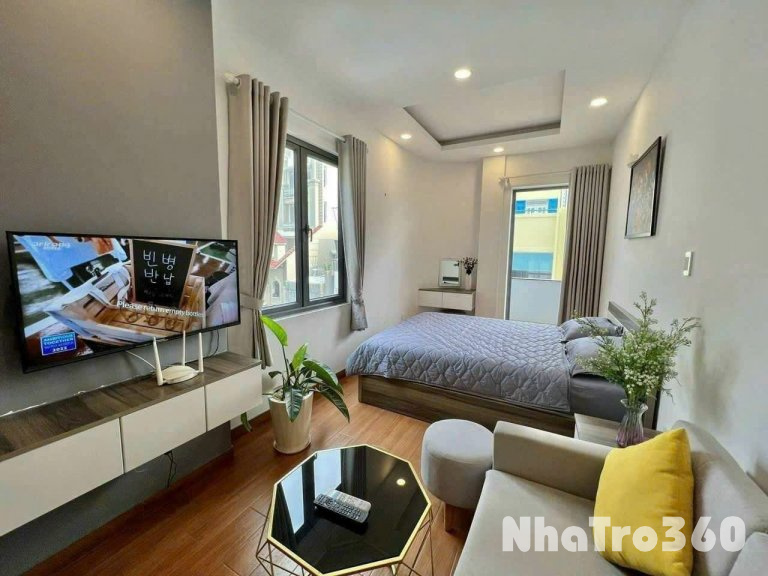 Cho thuê căn hộ Studio ban công Q1 gần cầu Ông Lãnh, cầu Calmette, chợ Bến Thành