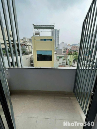 Cho thuê căn hộ Studio ban công Q1 gần cầu Ông Lãnh, cầu Calmette, chợ Bến Thành