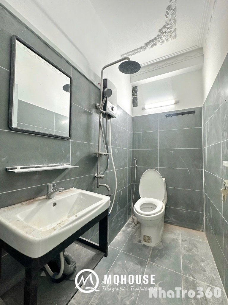 Phòng đẹp full nội thất trống sẵn Q3,gần Đh UEH,..