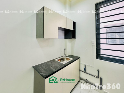 Gần công viên Phú Lâm