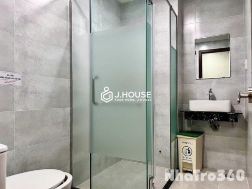 Cho thuê studio full nội thất Q1 gần Đh UEH, Mở