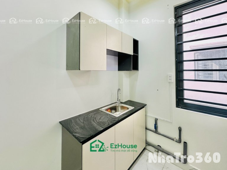 Gần công viên Phú Lâm