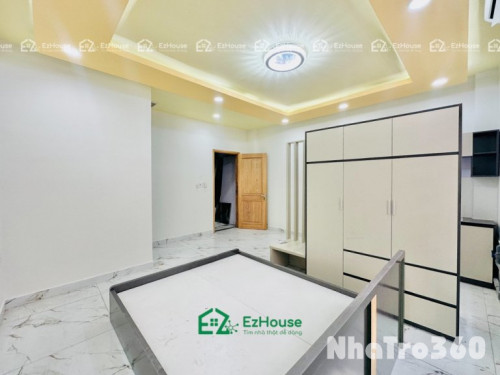 Gần công viên Phú Lâm