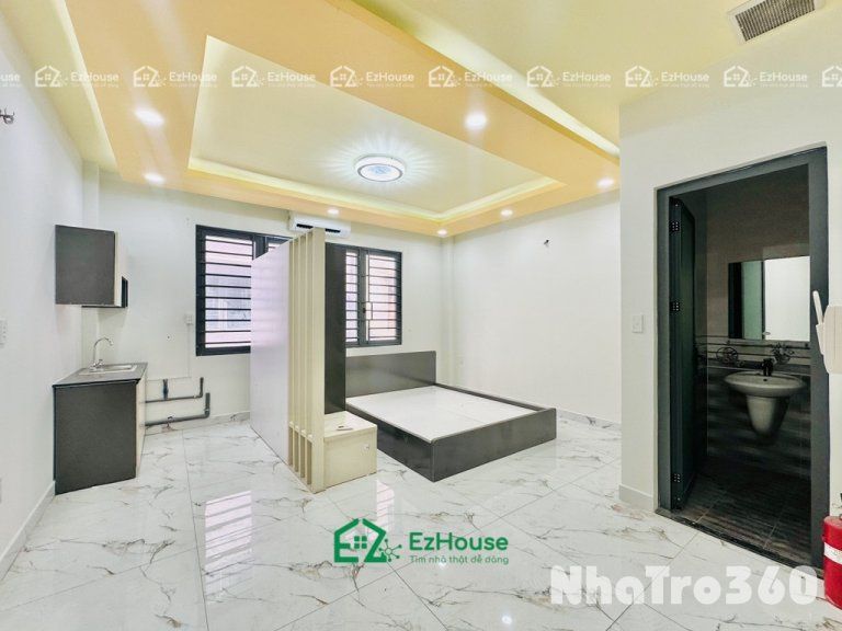 Gần công viên Phú Lâm