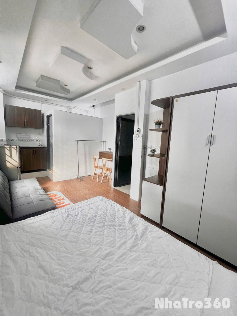 Studio full nội thất ở liền được-cửa sổ trời khong giới hạn người ở