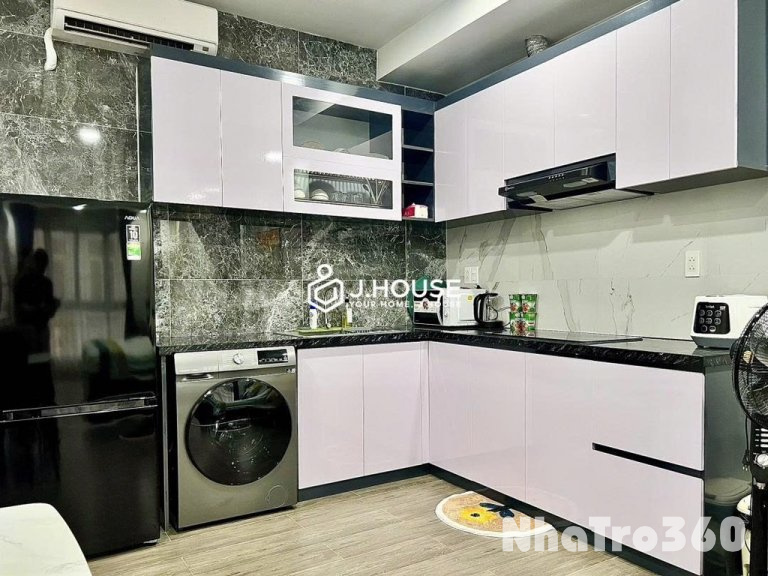 Cho thuê studio full nội thất Q1 gần Đh UEH, Mở