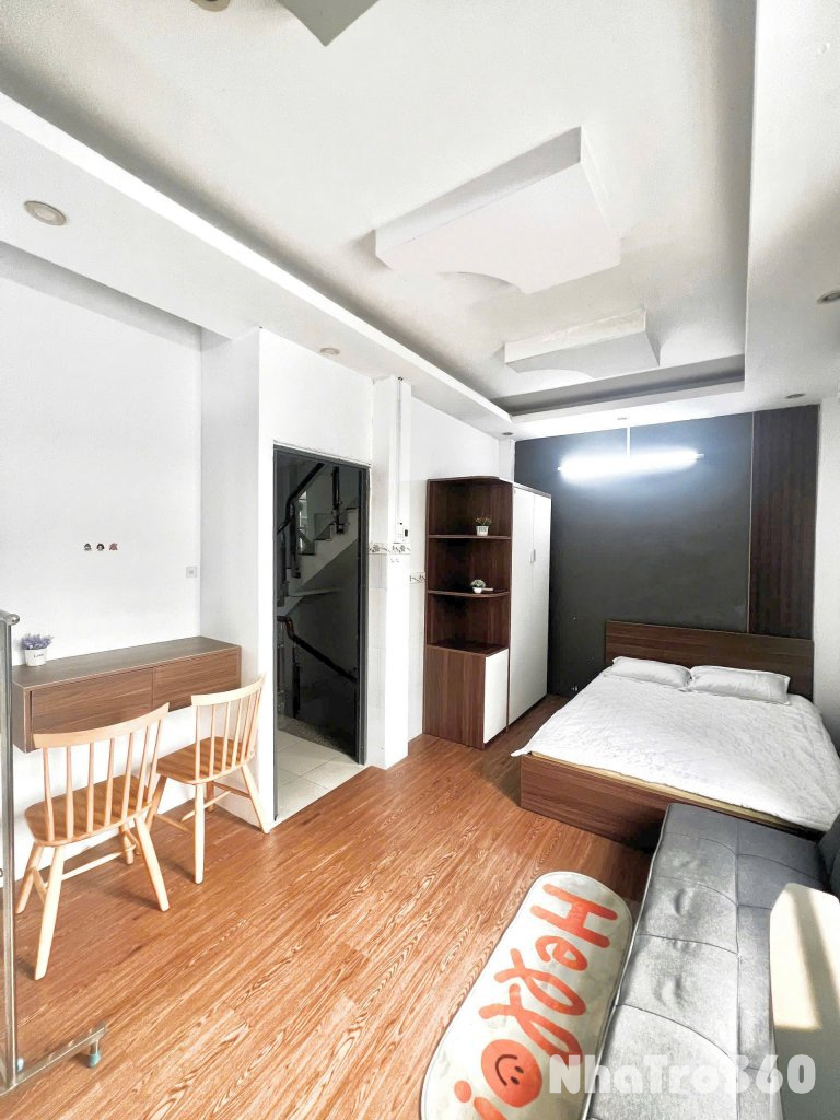 Studio full nội thất ở liền được-cửa sổ trời khong giới hạn người ở