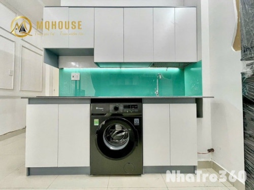 Căn hộ 1 phòng ngủ ban công 40m2 quận 1 gần CV lê