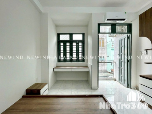 Cho thuê căn hộ ban công, Q4, Đường Đoàn Văn Bơ, gần ĐH Nguyễn Tất Thành, chợ Xóm Chiếu, Cầu Tân Thuận