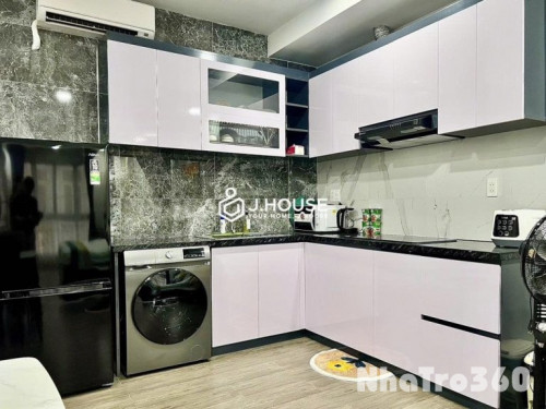 Cho thuê studio full nội thất Q1 gần Đh UEH, Mở