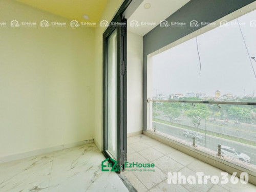 Gần công viên Phú Lâm