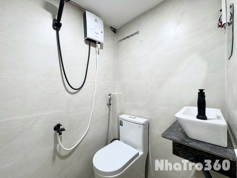 Cho thuê CHDV duplex ngay Nguyễn Phi Khanh