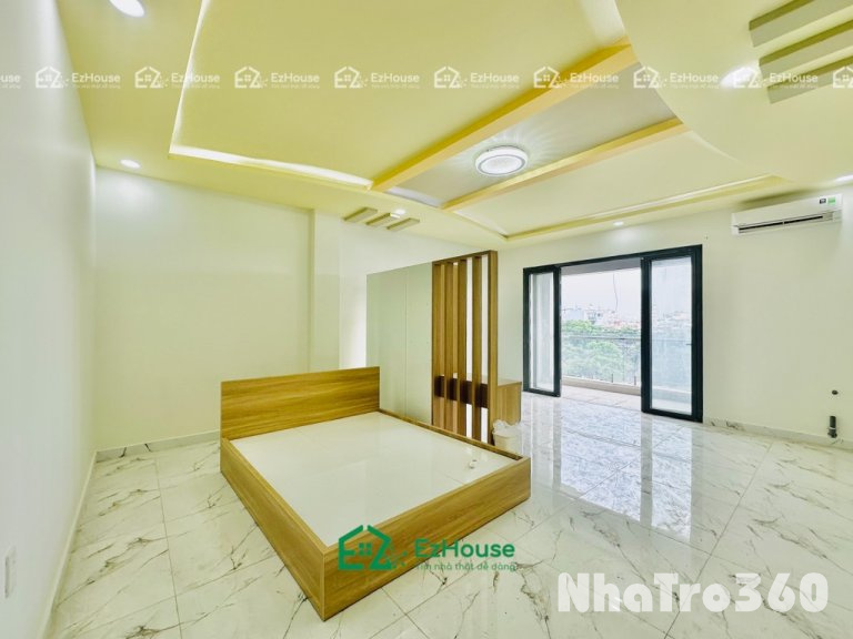 Gần công viên Phú Lâm