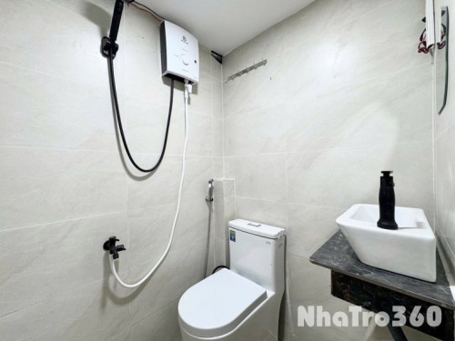 Cho thuê CHDV duplex ngay Nguyễn Phi Khanh