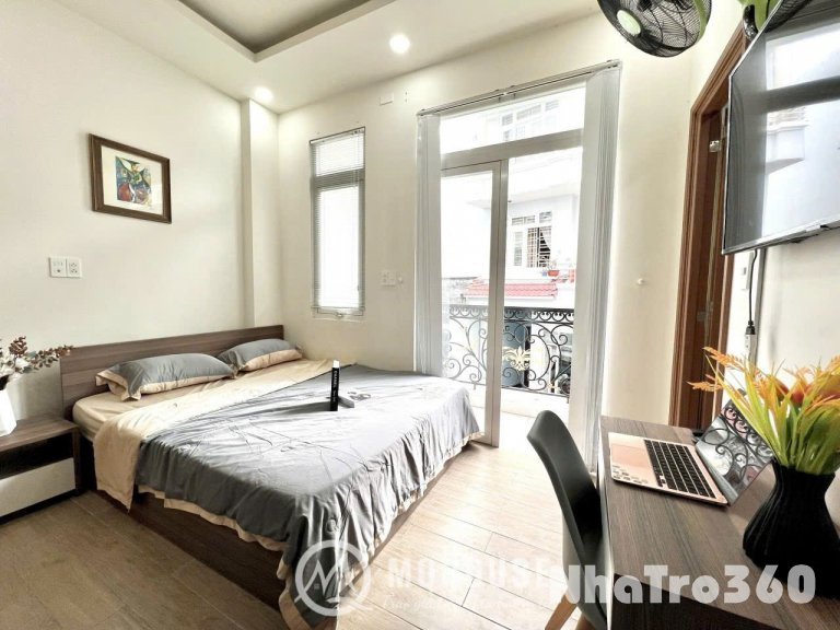 Phòng trọ studio ban công có nội thất giá rẻ đường Bạch Đằng gần sân bay Tân Sơn Nhất Tân Bình.