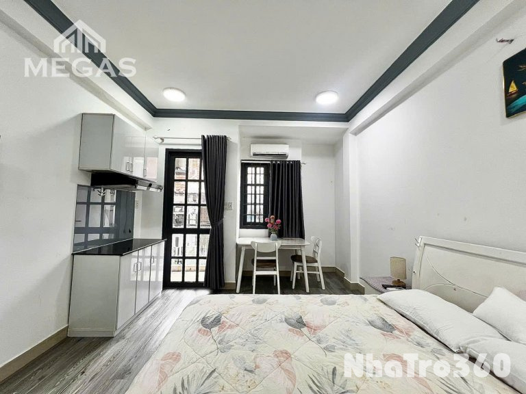 Cho thuê căn hộ ban công full nội thất Q1, ngay công viên Tao Đàn, nút giao Phù Đổng, chợ Bến Thành, Bitexco,...